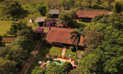 Chácara Antes do Centro de Ibiúna!!