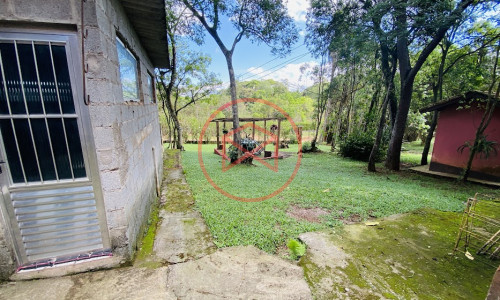 Chácara Antes do Centro de Ibiúna!!