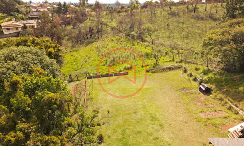 Chácara Antes do Centro de Ibiúna!!