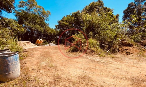 Lote em condomínio fechado!!