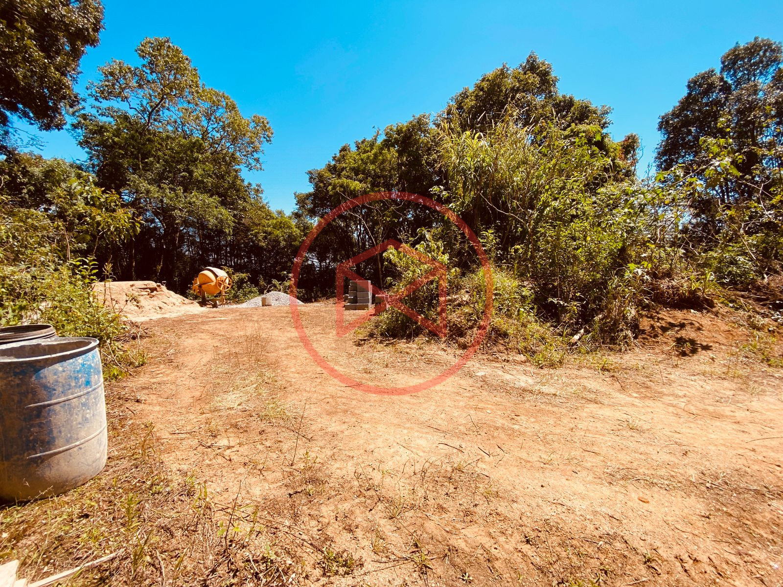 Lote em Condomínio Fechado em Ibiúna!!