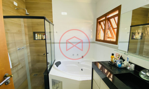 Casa em Condomínio de Alto Padrão!