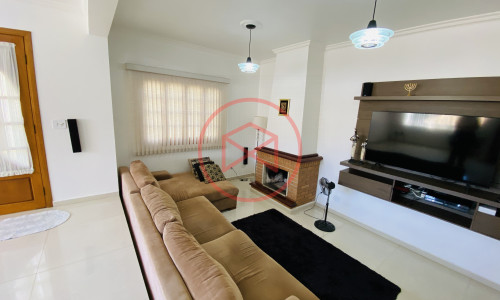 Casa em Condomínio de Alto Padrão!