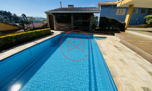 Casa em Condomínio de Alto Padrão!