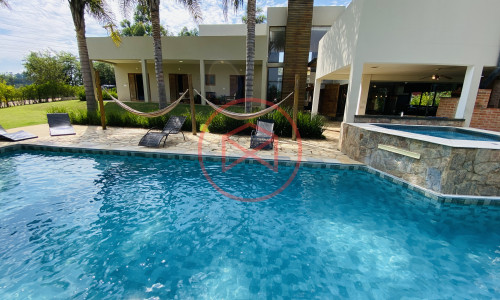 Chácara em Condomínio Fechado - Interior de São Paulo Ibiúna