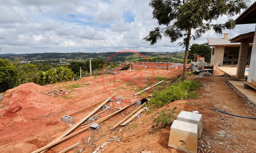 Chácara em Condomínio Fechado em Ibiuna!!