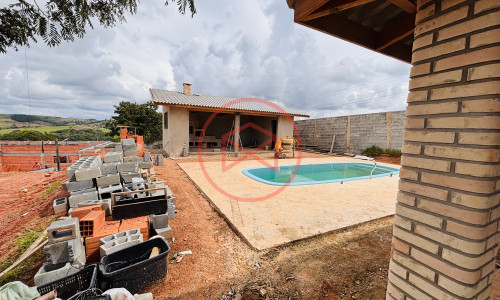 Chácara em Condomínio Fechado em Ibiuna!!