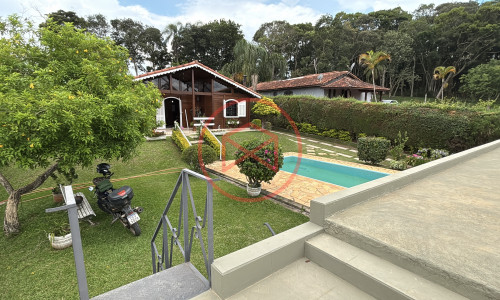 Chácara em condomínio Fechado Próximo ao centro de Ibiúna