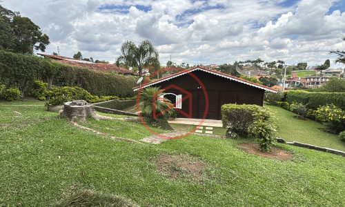 Chácara em condomínio Fechado Próximo ao centro de Ibiúna