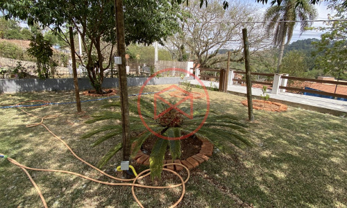 Casa em Condomínio Fechado antes do centro de Ibiúna.