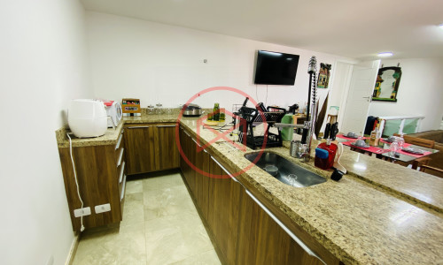 Casa em Condomínio Fechado antes do centro de Ibiúna.