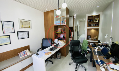 Casa em Condomínio Fechado antes do centro de Ibiúna.