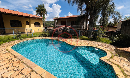 Chácara em Condomínio Fechado em Ibiúna. Interior de SP