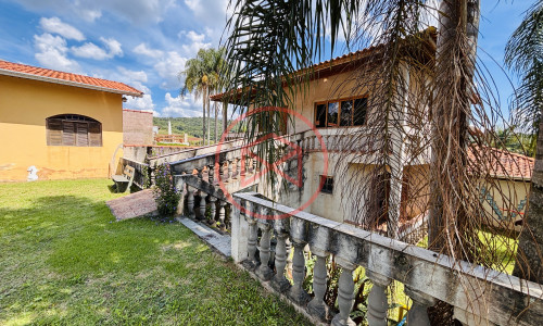 Chácara em Condomínio Fechado em Ibiúna. Interior de SP