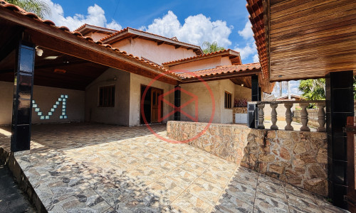 Chácara em Condomínio Fechado em Ibiúna. Interior de SP